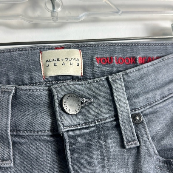 Alice + Olivia Beautiful High Rise Bell Jeans Easy Breezy Size 25 Damaged - Picture 4 of 11